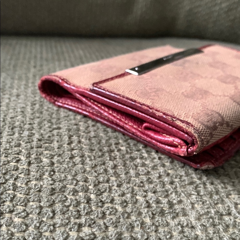 Gucci Compact Wallet - Picture 7 of 11